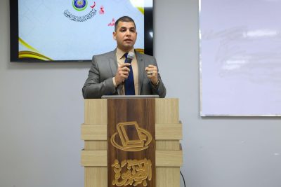 تدريسي في آداب العراقية يشارك في مؤتمر علمي