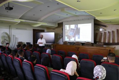 إعلام العراقية تنظم ندوة علمية عن فن الإتصال والتسويق في القطاع الخاص