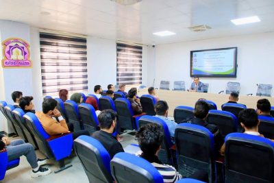 قسم التاريخ يقيم حلقة نقاشية بعنوان مقاهي بغداد (دراسة تاريخية)